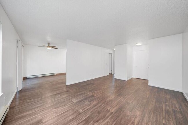 Building Photo - Portsmouth Community! Move in Special 55in Flat Screen TV!!