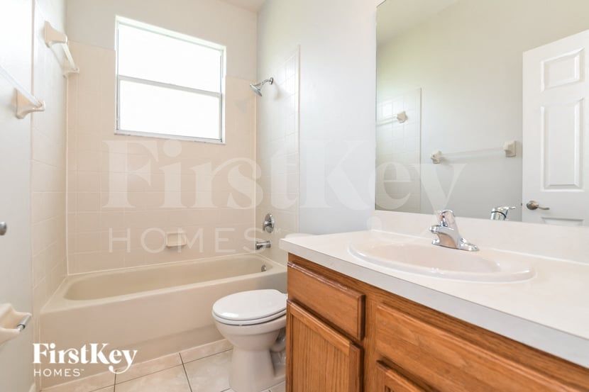 Building Photo - 1722 Brassie Ct