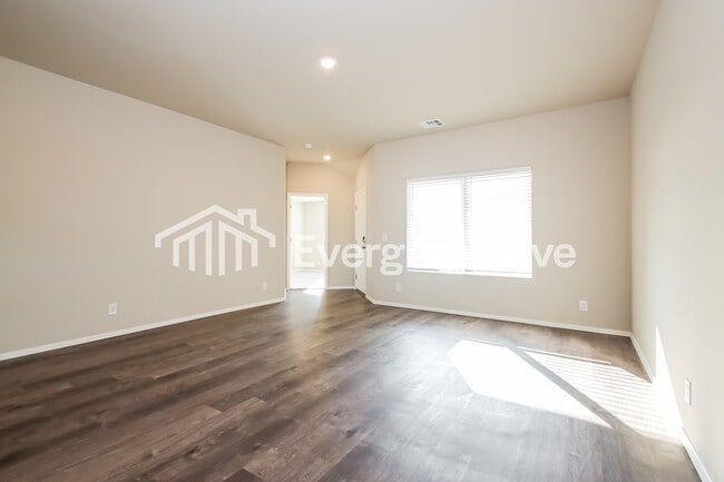 Building Photo - 8615 E 164th Ct S