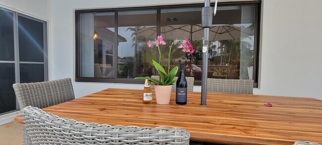 Building Photo - 1036 SW 26th Ave