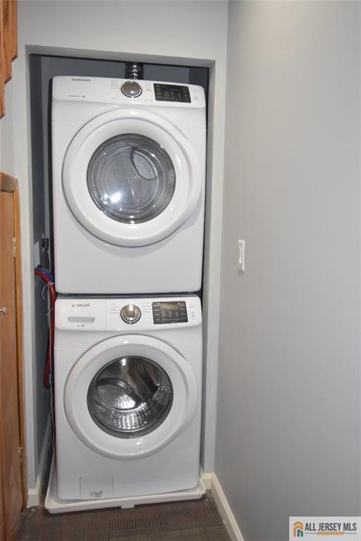 Building Photo - 99 Main St