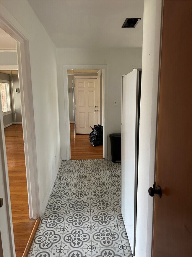 Building Photo - 4022 Cheena Dr