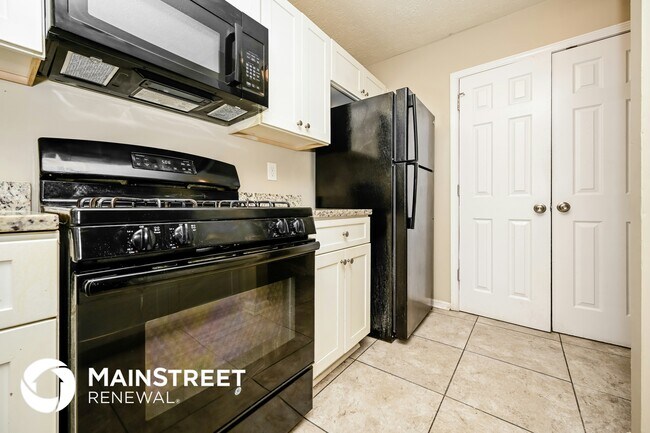 Building Photo - 5516 Mayfair Crossing Dr