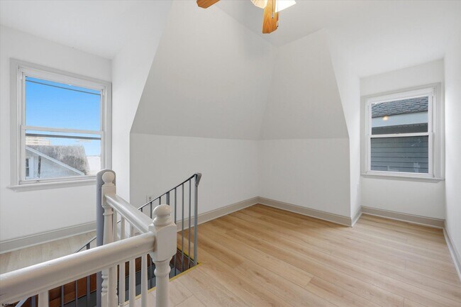 Building Photo - 123 S Berkley Square