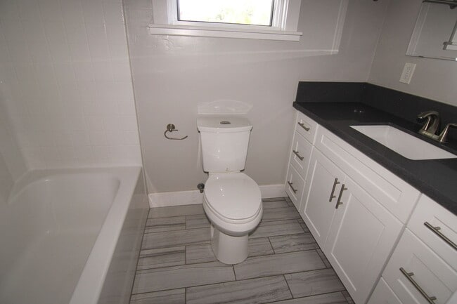 Building Photo - 2 Bedroom, 2 Bath with Office, plus garage.