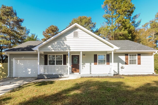 Building Photo - 2981 Landmark Dr SE