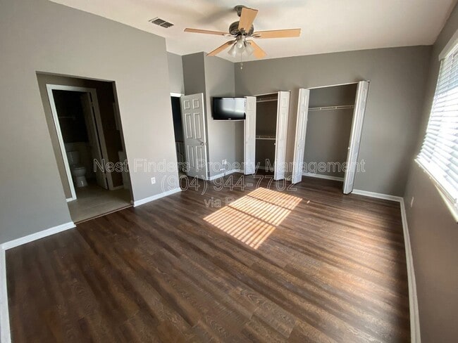 Building Photo - 7623 Baymeadows Cir W