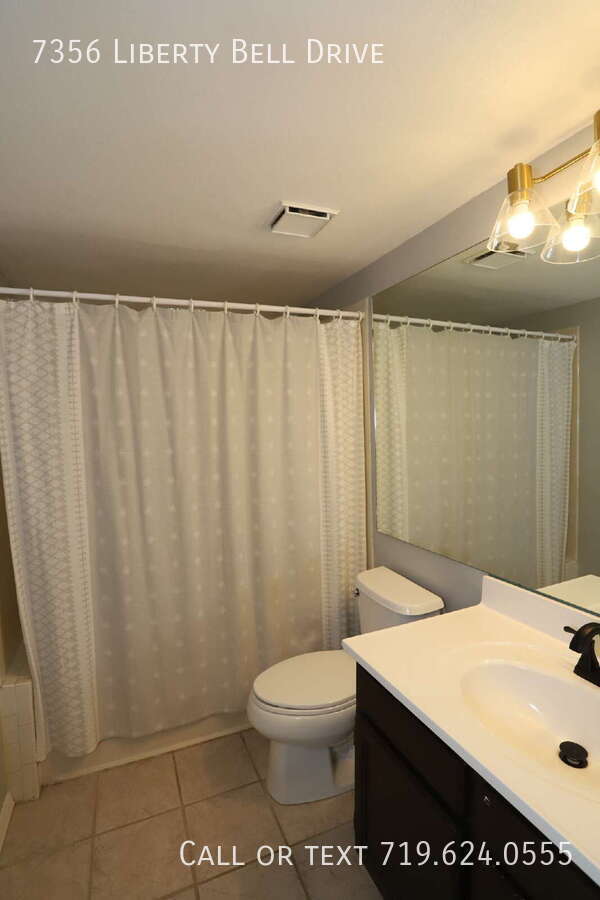 Building Photo - 7356 Liberty Bell Dr