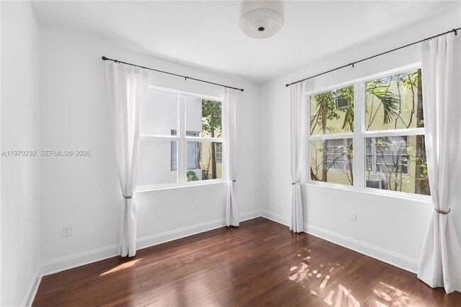 Building Photo - 1027 Euclid Ave