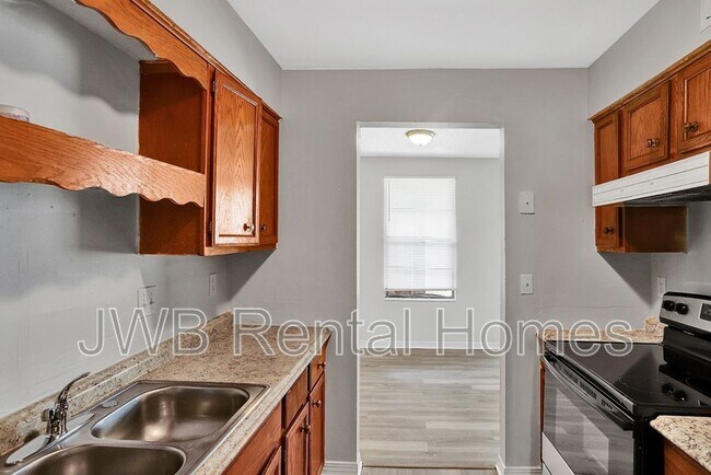 Building Photo - 473 Bentwood Ln