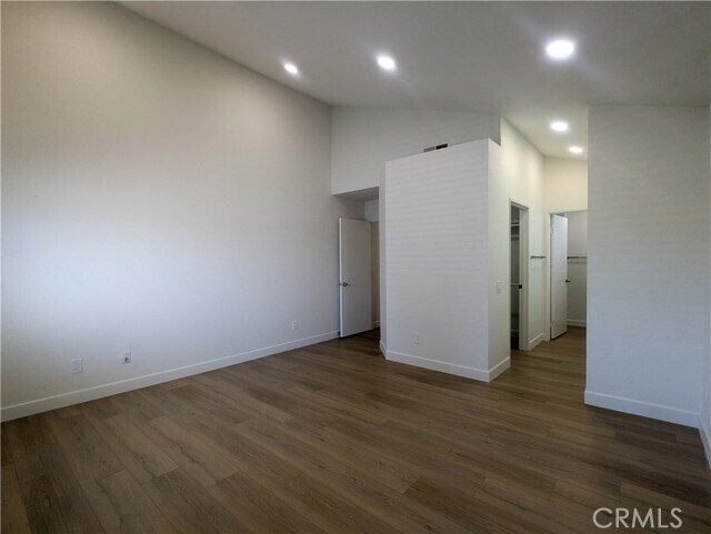 Building Photo - 6 Parkwood