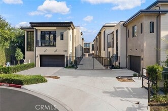 Building Photo - 505 N Santa Anita Ave
