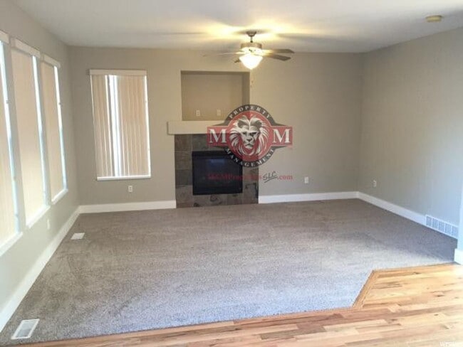 Building Photo - Beautiful 4 Bd 2.5 Bath Home in Sandy