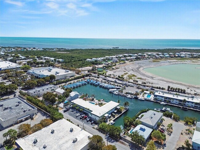 Building Photo - 5301 Ocean Terrace