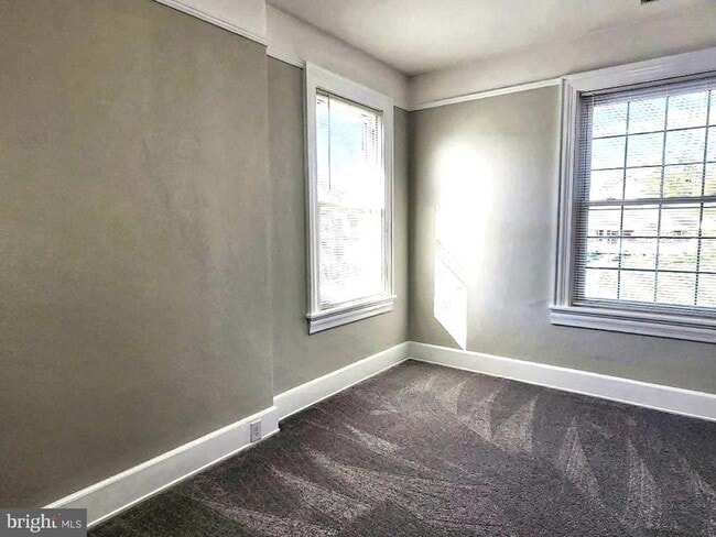 Building Photo - 515 Fourth St