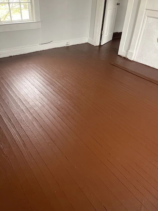 Building Photo - 207 Sims Dr