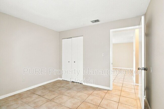 Building Photo - 2040 SE 40th Street Rd