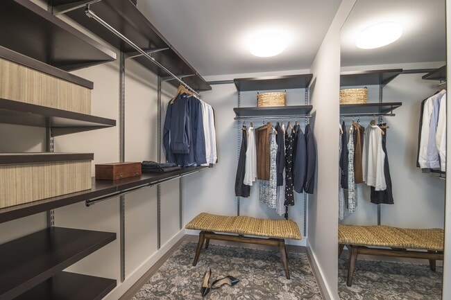 Building Photo - 30 Dalton St