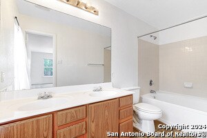 Building Photo - 10106 Amber Flora Dr