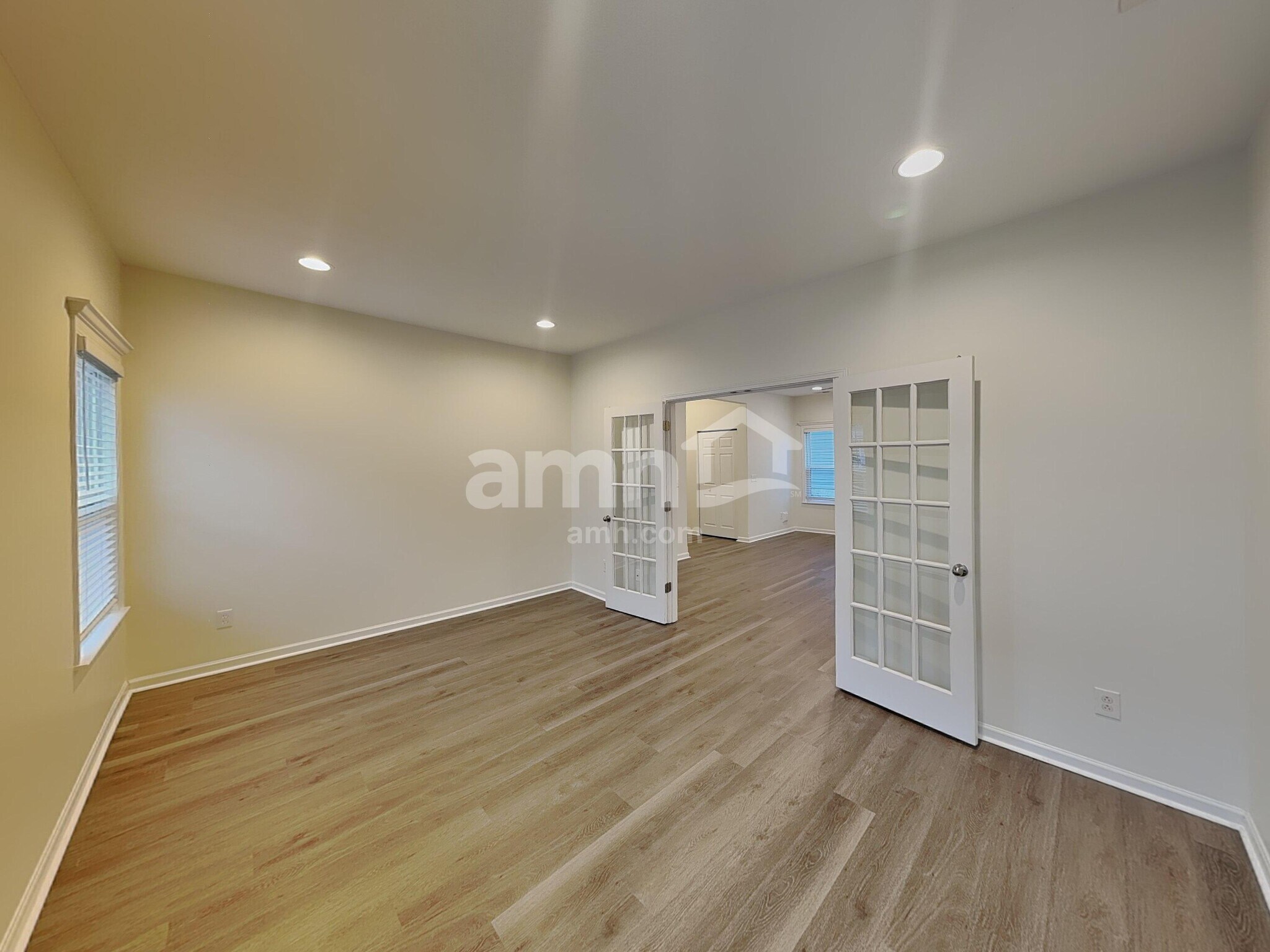 Building Photo - 524 Corbel Dr