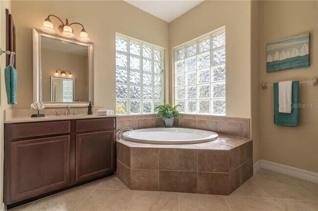 Building Photo - 3970 Serenity Cir