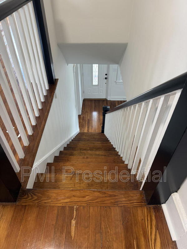 Building Photo - 1226 N 36th St