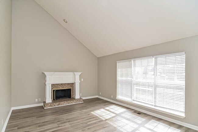 Building Photo - 1825 Rory Cove