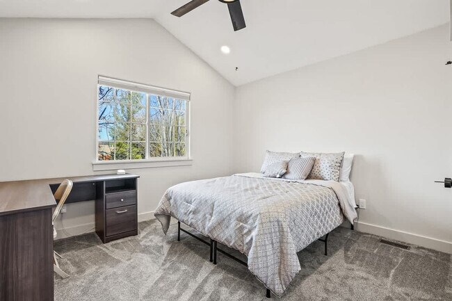 Building Photo - 2673 W Tango Creek Dr