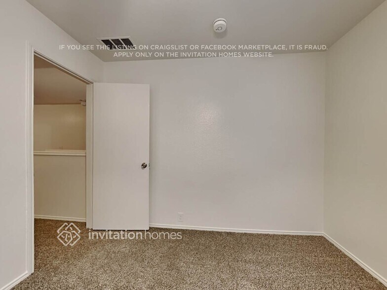 Building Photo - 1812 White Feather Ln