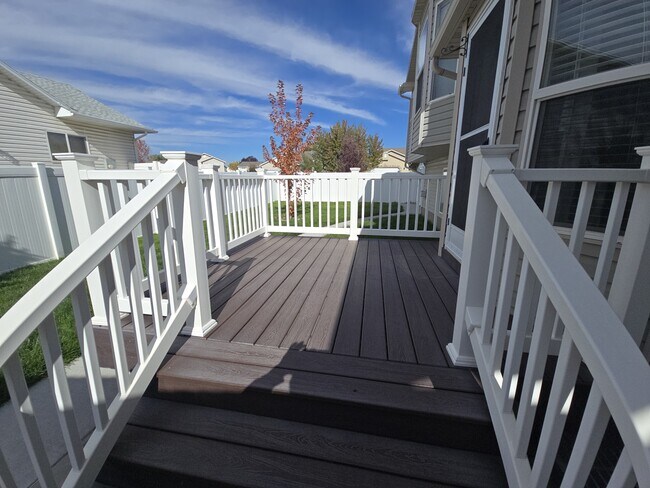 Building Photo - 1361 N 325 E