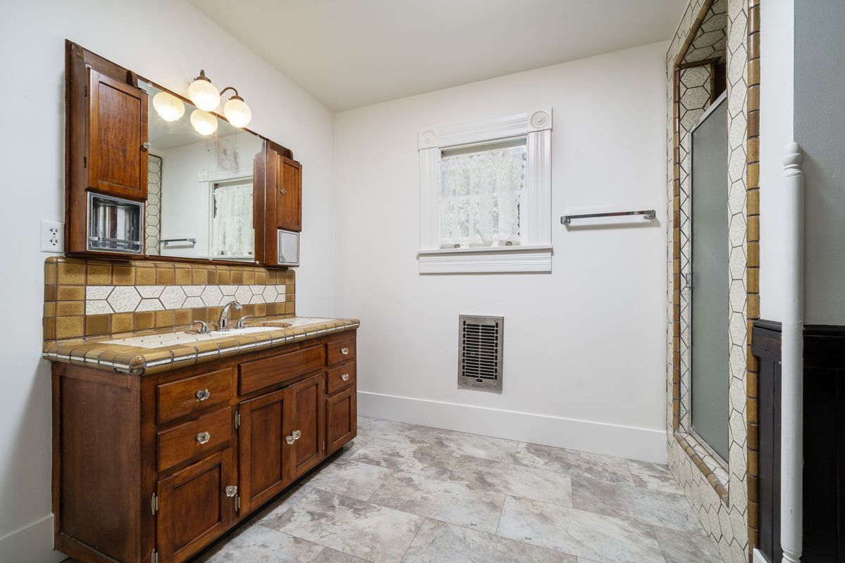 Building Photo - 27171 Pacific St