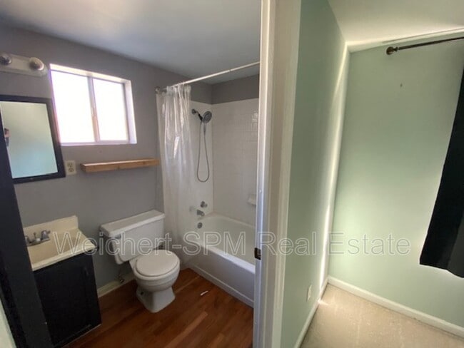 Building Photo - 410 S Greer St