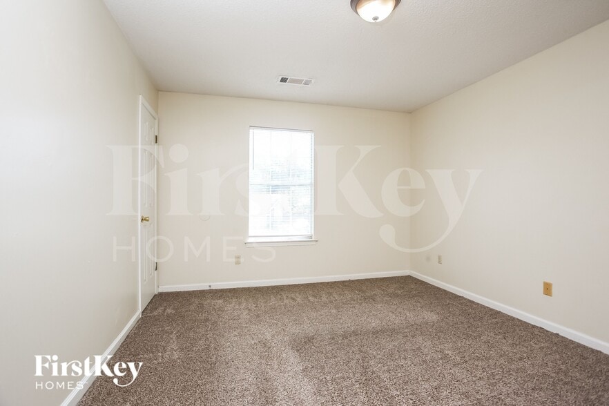 Building Photo - 1579 Belle Trees Dr