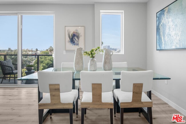 Primary Photo - 1226 S Bedford St