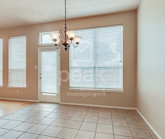 Building Photo - $2600! Beautiful 3 Bed, 2 Bath home in desirable PLANO! Tour Now!