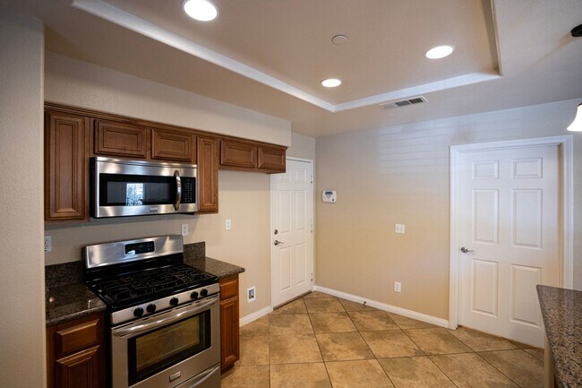 Building Photo - Welcome home to this beautifully designed ...