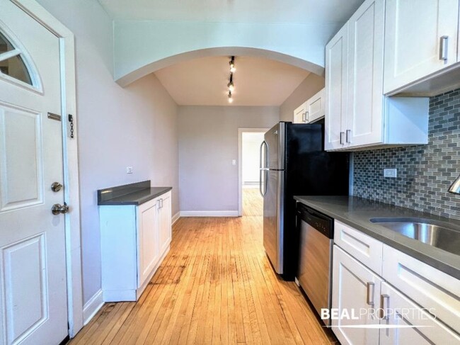 Building Photo - 0 bedroom in CHICAGO IL 60647