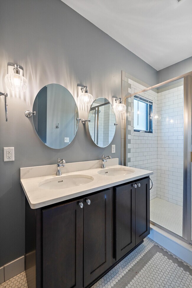 Building Photo - 4004 Porter St