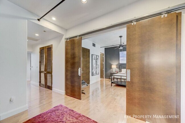 Building Photo - 11441 Allerton Park Dr