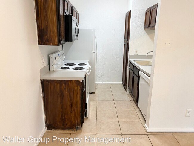 Building Photo - 9737 Whitehurst Dr