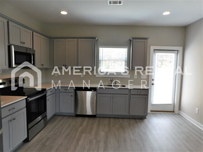 Building Photo - 15537 Crimson Rdg Cir
