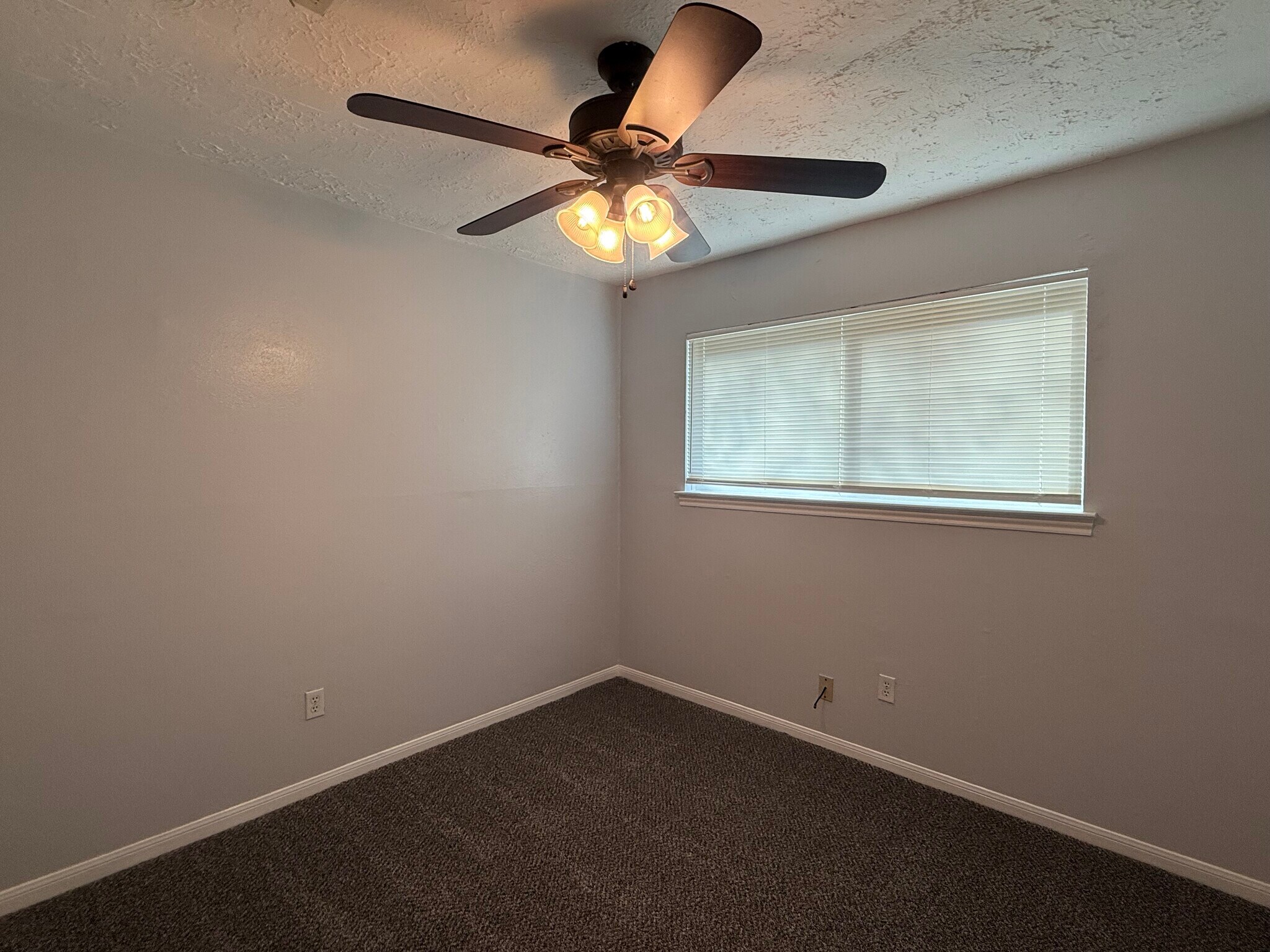 Bed 3 - 24503 Red Deer Dr