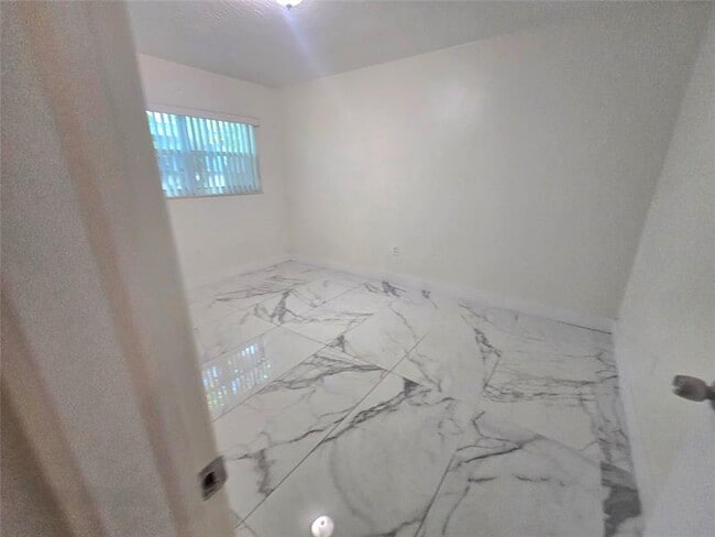 Building Photo - 2217 Grant St