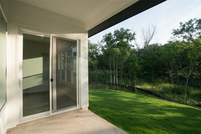 Building Photo - 3022 Sunridge Dr