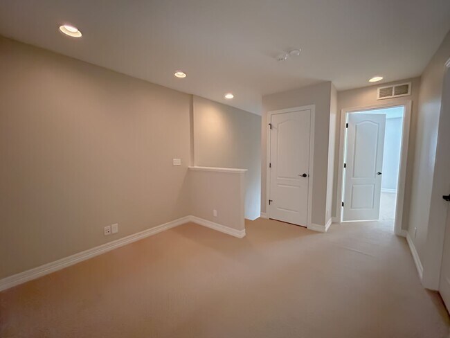 Building Photo - 2846 Iola St