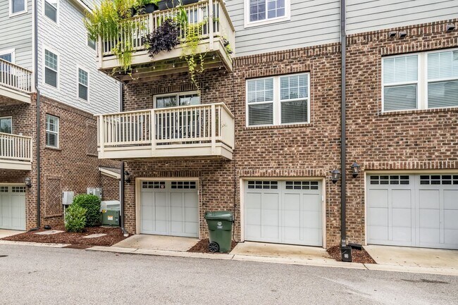 Building Photo - Move-in Ready Downtown Raleigh Condo - Walk to Seaboard Station!