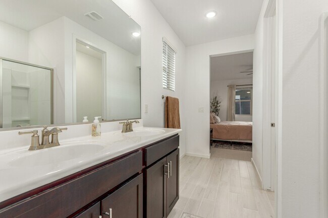 Building Photo - 4501 W Hunter Trl