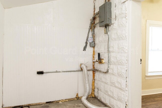 Building Photo - 149 S Richmond Ave