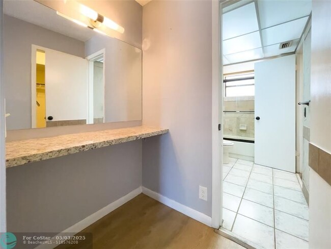 Building Photo - 2801 NW 47th Terrace
