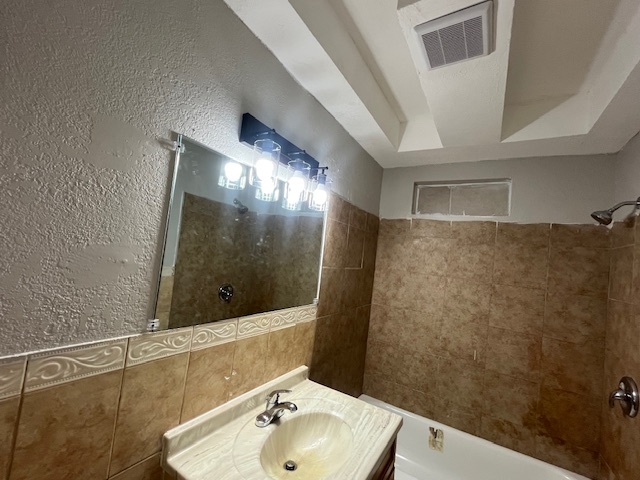Building Photo - 103 Lounsbury St